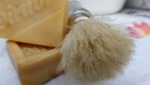 Read more about the article Sprzedaż mydeł do golenia na bazarze